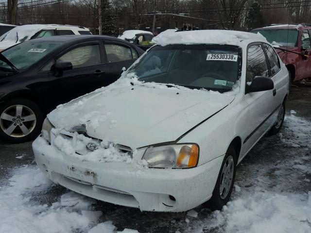 KMHCF35G72U229754 - 2002 HYUNDAI ACCENT L WHITE photo 2