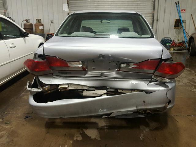 1HGCF86651A054347 - 2001 HONDA ACCORD VAL SILVER photo 9