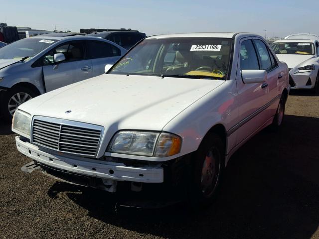 WDBHA24G9YA816762 - 2000 MERCEDES-BENZ C 230 WHITE photo 2