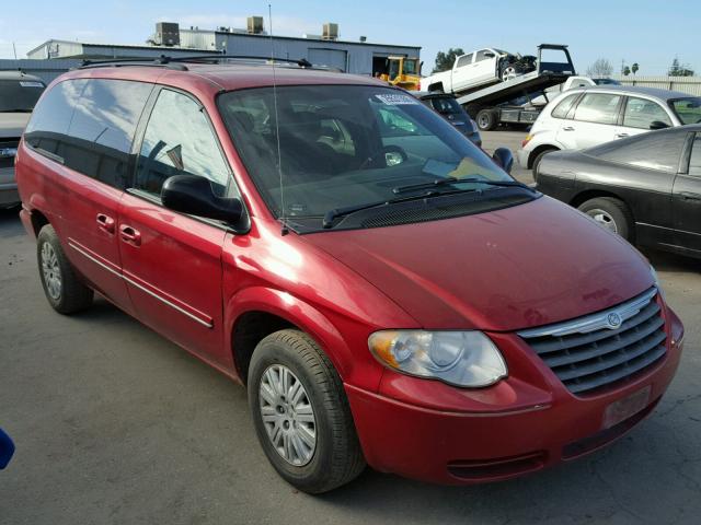 2C8GP44R45R155706 - 2005 CHRYSLER TOWN & COU RED photo 1