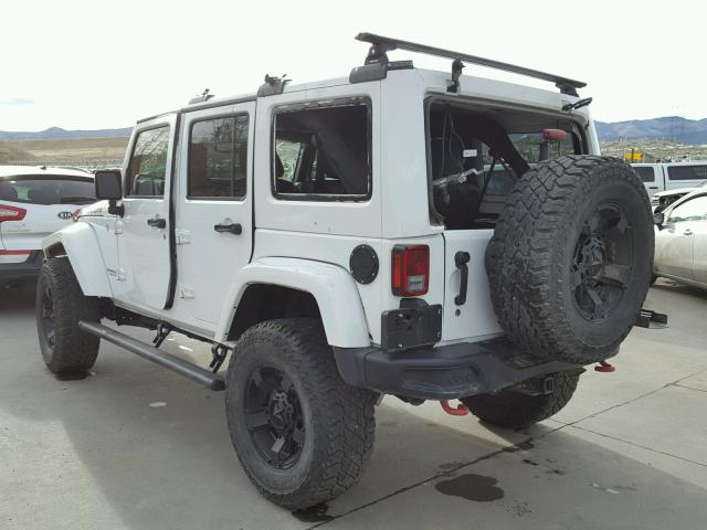 1C4HJWFG0GL143515 - 2016 JEEP WRANGLER U WHITE photo 3