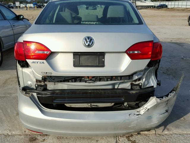 3VW2K7AJ5BM329955 - 2011 VOLKSWAGEN JETTA BASE SILVER photo 9