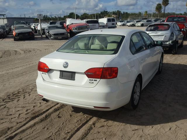 3VWDX7AJXBM056098 - 2011 VOLKSWAGEN JETTA SE WHITE photo 4