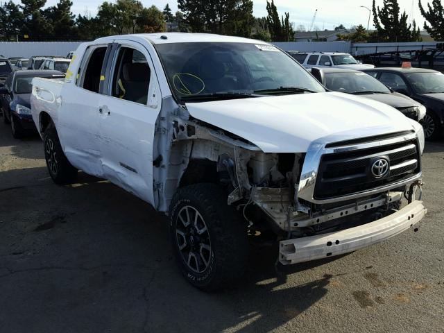 5TFRY5F17AX097185 - 2010 TOYOTA TUNDRA DOU WHITE photo 1