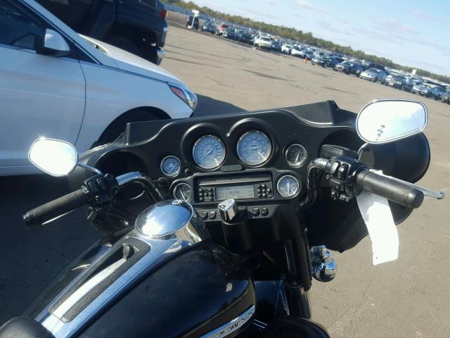 1HD1KEM11DB660572 - 2013 HARLEY-DAVIDSON FLHTK ELEC BLACK photo 5