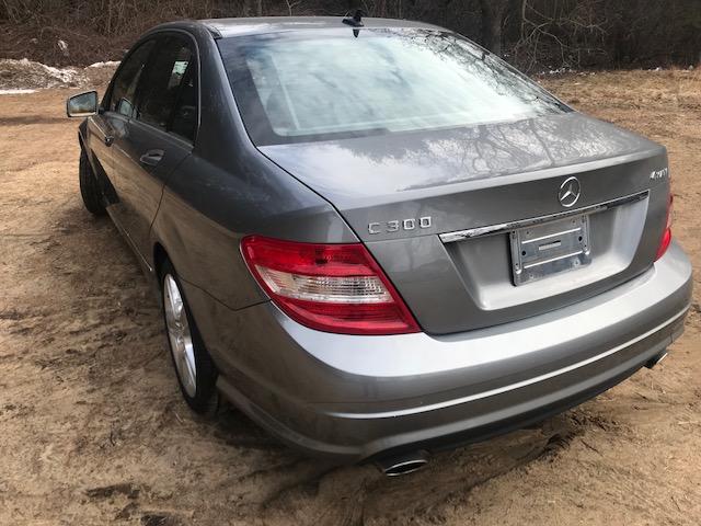 WDDGF8BB3BR150960 - 2011 MERCEDES-BENZ C 300 4MAT GRAY photo 4