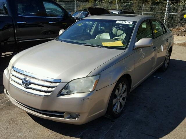 4T1BK36B95U032986 - 2005 TOYOTA AVALON XL GOLD photo 2