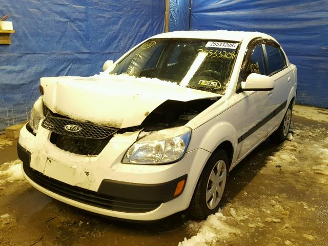 KNADE123866144589 - 2006 KIA RIO WHITE photo 2