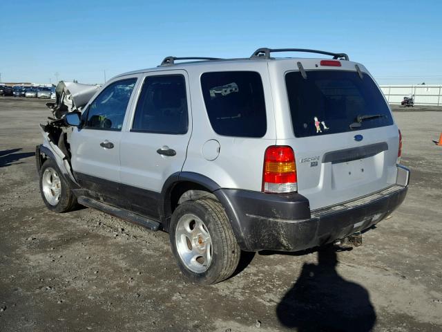 1FMCU93144KA95159 - 2004 FORD ESCAPE XLT SILVER photo 3