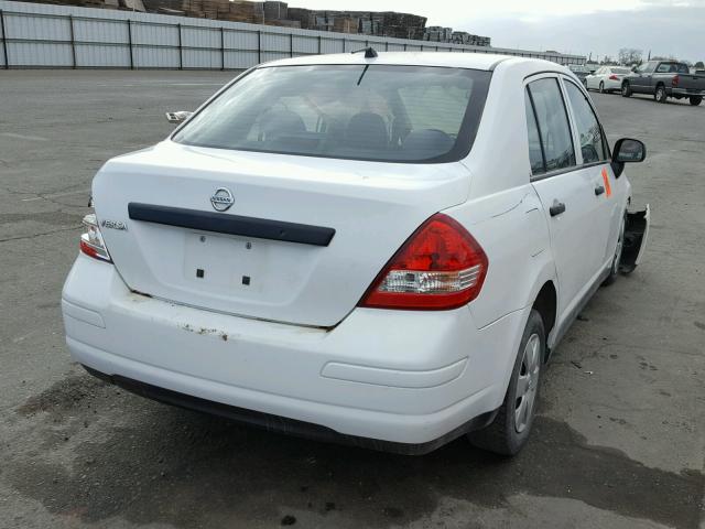 3N1CC1AP7BL385345 - 2011 NISSAN VERSA S WHITE photo 4