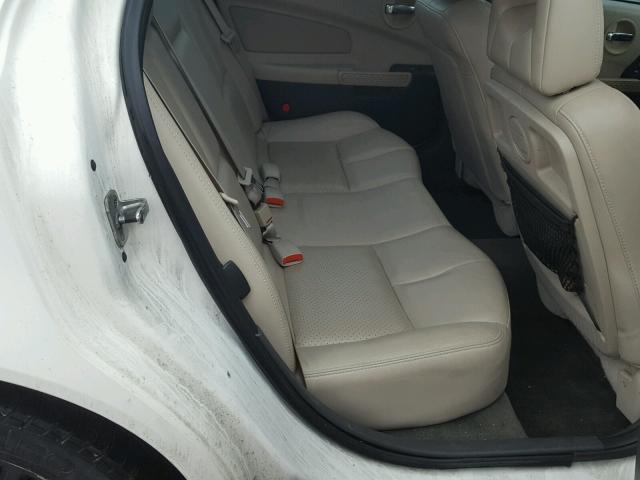 2G2WR524741141532 - 2004 PONTIAC GRAND PRIX WHITE photo 6