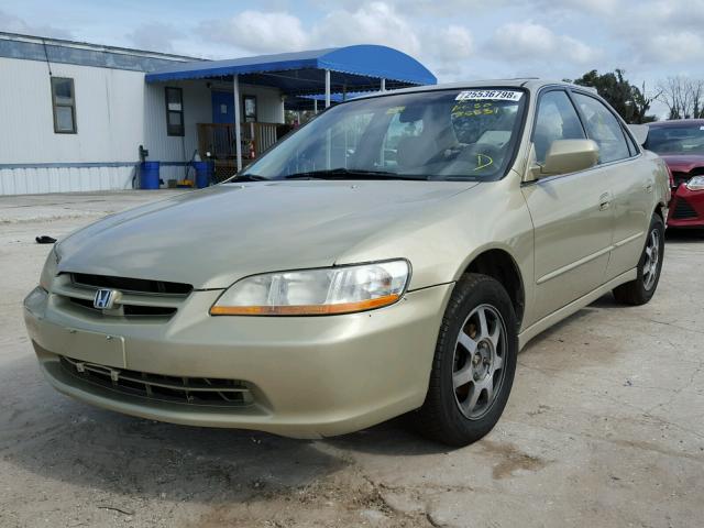 1HGCG667XXA099917 - 1999 HONDA ACCORD EX GOLD photo 2