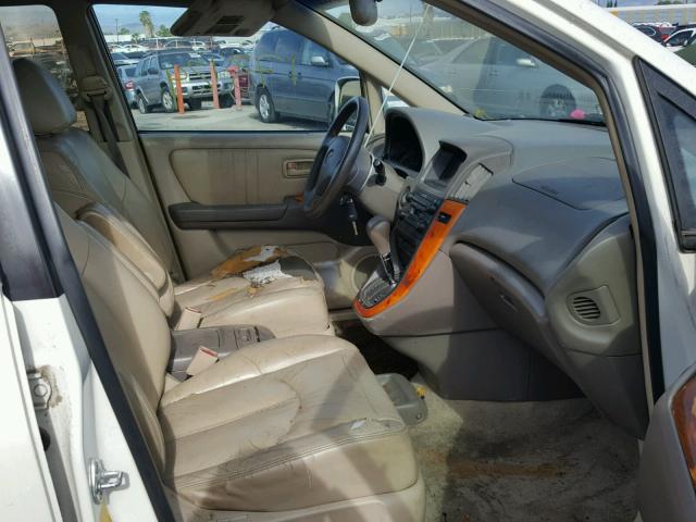 JT6HF10U3Y0096946 - 2000 LEXUS RX 300 WHITE photo 5