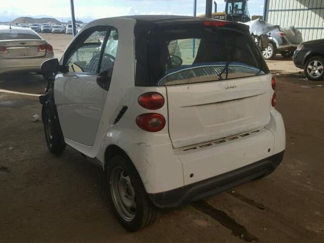 WMEEJ3BA4DK697209 - 2013 SMART FORTWO PUR WHITE photo 3