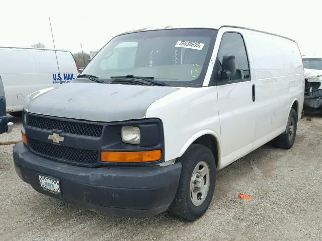 1GCFG15T471214881 - 2007 CHEVROLET EXPRESS G1 WHITE photo 2