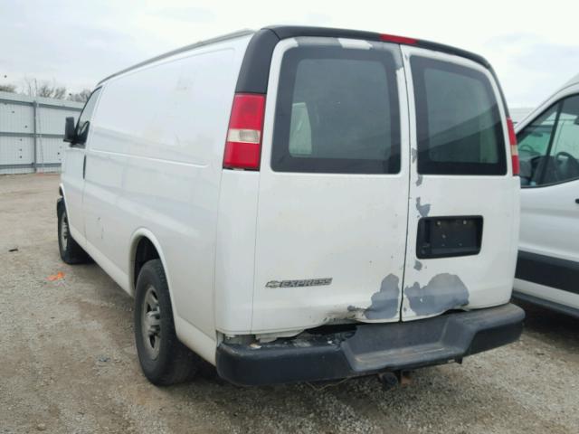 1GCFG15T471214881 - 2007 CHEVROLET EXPRESS G1 WHITE photo 3