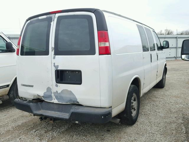 1GCFG15T471214881 - 2007 CHEVROLET EXPRESS G1 WHITE photo 4