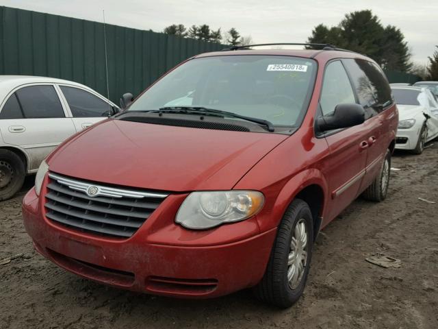 2C4GP54L45R534921 - 2005 CHRYSLER TOWN & COU RED photo 2