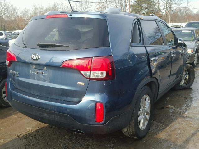 5XYKTDA72EG427507 - 2014 KIA SORENTO LX BLUE photo 4