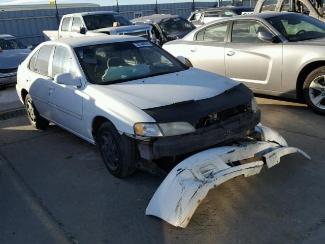 1N4DL01D7WC165101 - 1998 NISSAN ALTIMA XE WHITE photo 1