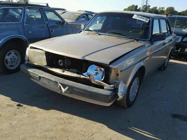 YV1AX8849J1305010 - 1988 VOLVO 244 DL BROWN photo 2