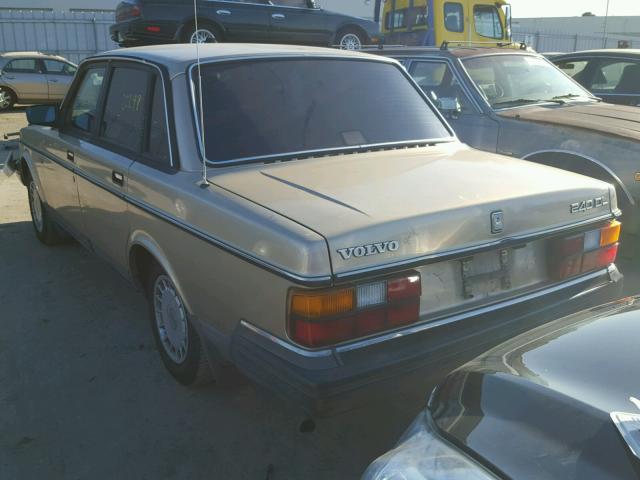 YV1AX8849J1305010 - 1988 VOLVO 244 DL BROWN photo 3