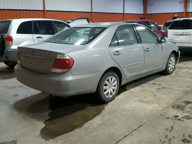 4T1BE32K75U558417 - 2005 TOYOTA CAMRY LE SILVER photo 4