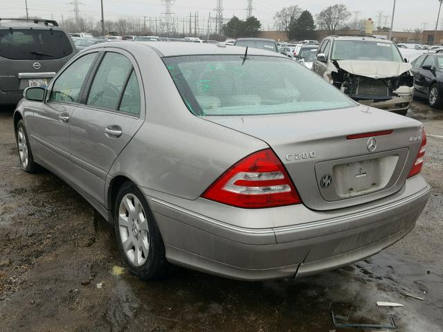 WDBRF92H36F788130 - 2006 MERCEDES-BENZ C GENERATI GRAY photo 3