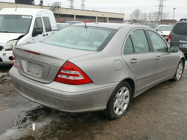 WDBRF92H36F788130 - 2006 MERCEDES-BENZ C GENERATI GRAY photo 4