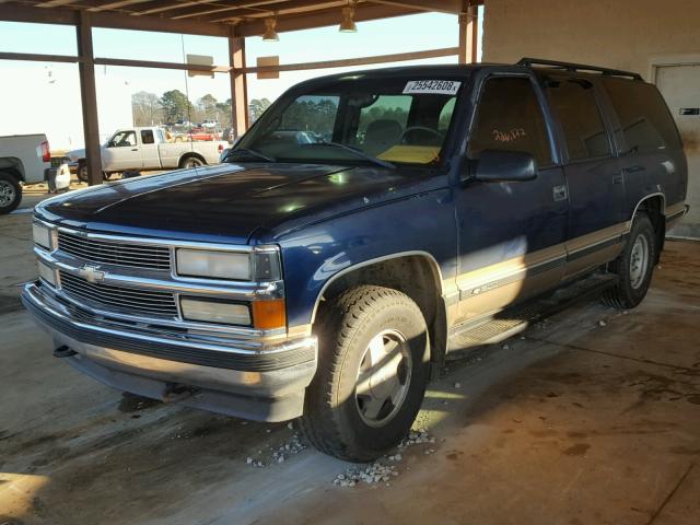 1GNFK16R0XJ377441 - 1999 CHEVROLET SUBURBAN K BLUE photo 2