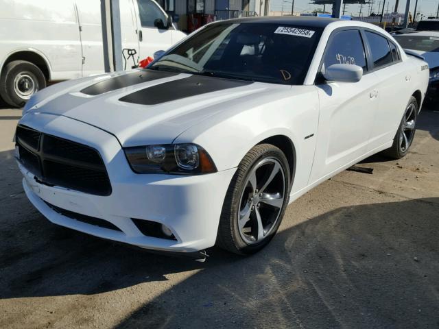 2C3CDXCT0DH701899 - 2013 DODGE CHARGER R/ WHITE photo 2