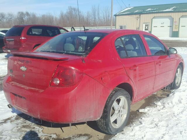 1G1AL58F287142752 - 2008 CHEVROLET COBALT LT RED photo 4