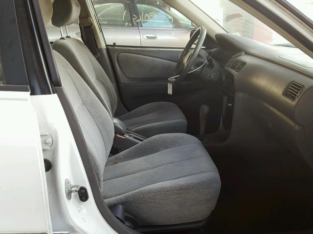 1Y1SK5288WZ415750 - 1998 CHEVROLET GEO PRIZM 白色 照片 5