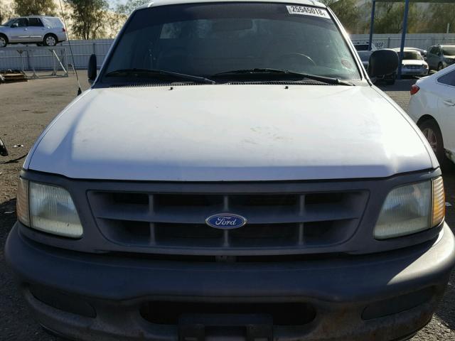 1FTDF1820VND03043 - 1997 FORD F150 WHITE photo 9