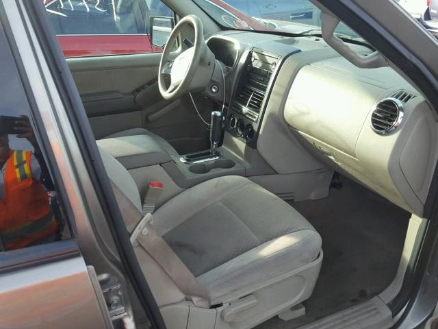 1FMEU62E96UA89067 - 2006 FORD EXPLORER X TAN photo 5