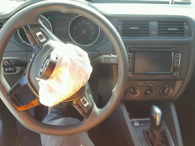 3VW2K7AJ4FM251755 - 2015 VOLKSWAGEN JETTA BASE 白色 照片 9