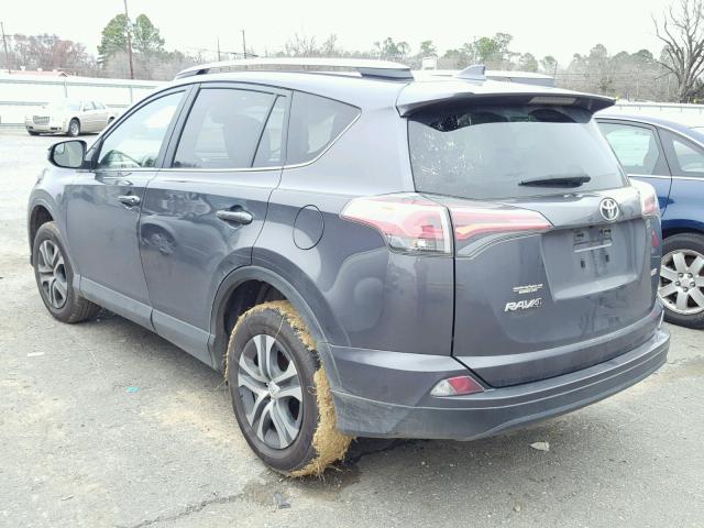 JTMZFREV1HJ123486 - 2017 TOYOTA RAV4 LE GRAY photo 3