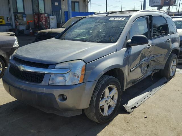 2CNDL63FX56023419 - 2005 CHEVROLET EQUINOX LT GRAY photo 2