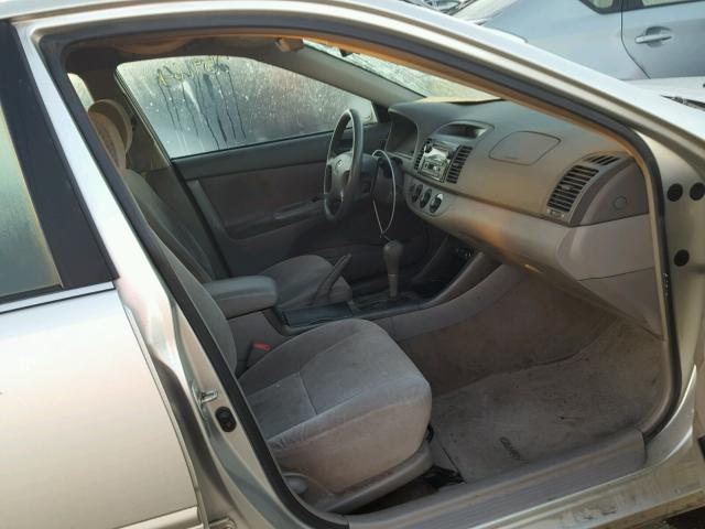 JTDBE32K320125099 - 2002 TOYOTA CAMRY LE SILVER photo 5
