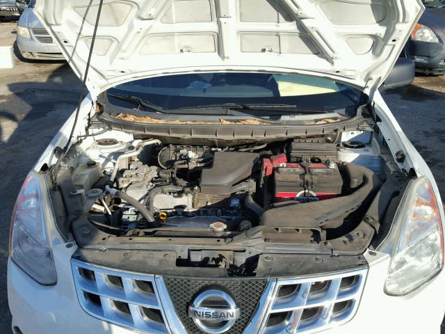 JN8AS5MV7DW630168 - 2013 NISSAN ROGUE S WHITE photo 7