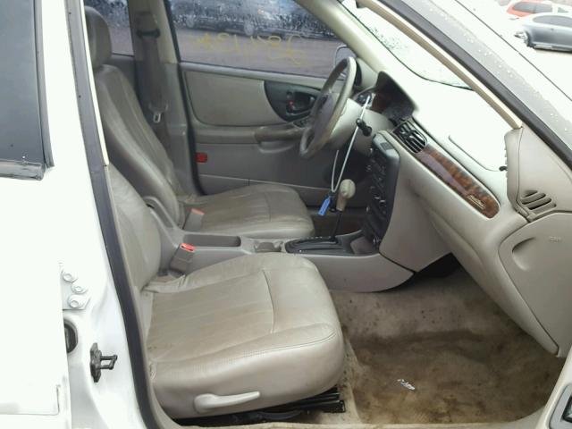 1G1NE52JX2M709730 - 2002 CHEVROLET MALIBU LS WHITE photo 5