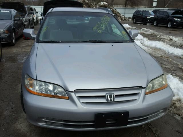 3HGCG66522G705512 - 2002 HONDA ACCORD LX GRAY photo 9