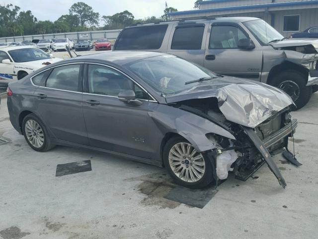 3FA6P0PU8DR318684 - 2013 FORD FUSION SE GRAY photo 1