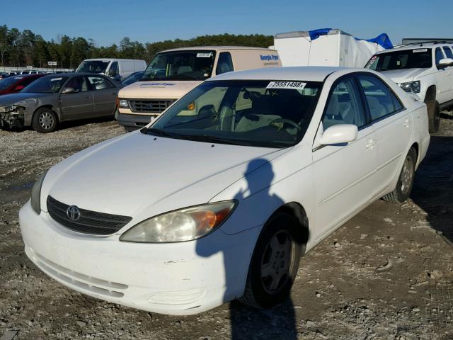4T1BF30K83U059137 - 2003 TOYOTA CAMRY LE WHITE photo 2