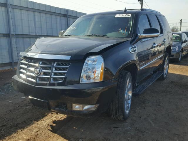 1GYUKEEJXAR248077 - 2010 CADILLAC ESCALADE H BLACK photo 2