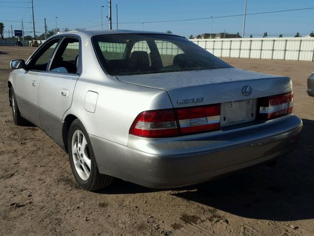 JT8BF28G610330360 - 2001 LEXUS ES 300 GOLD photo 3