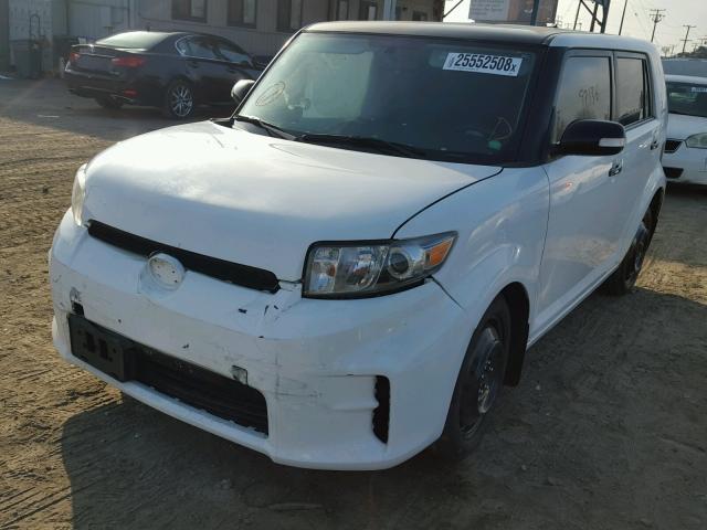 JTLZE4FE6EJ058302 - 2014 TOYOTA SCION XB WHITE photo 2