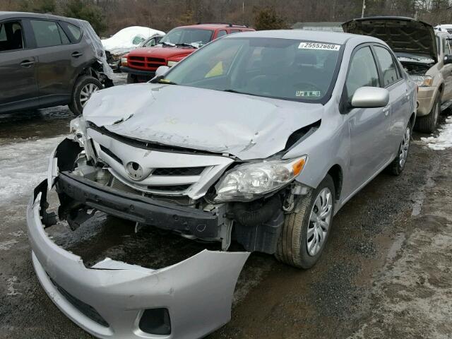 2T1BU4EEXCC887903 - 2012 TOYOTA COROLLA BA SILVER photo 2