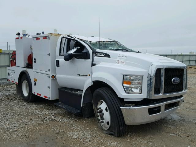 1FDNF7DCXHDB02276 - 2017 FORD F750 SUPER WHITE photo 1