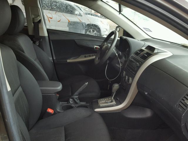 5YFBU4EE5CP067406 - 2012 TOYOTA COROLLA BA GRAY photo 5